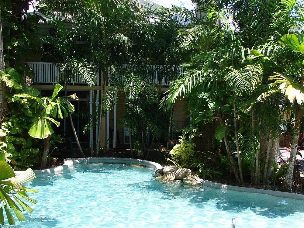 Palm Cove Tropic Apartments Australia